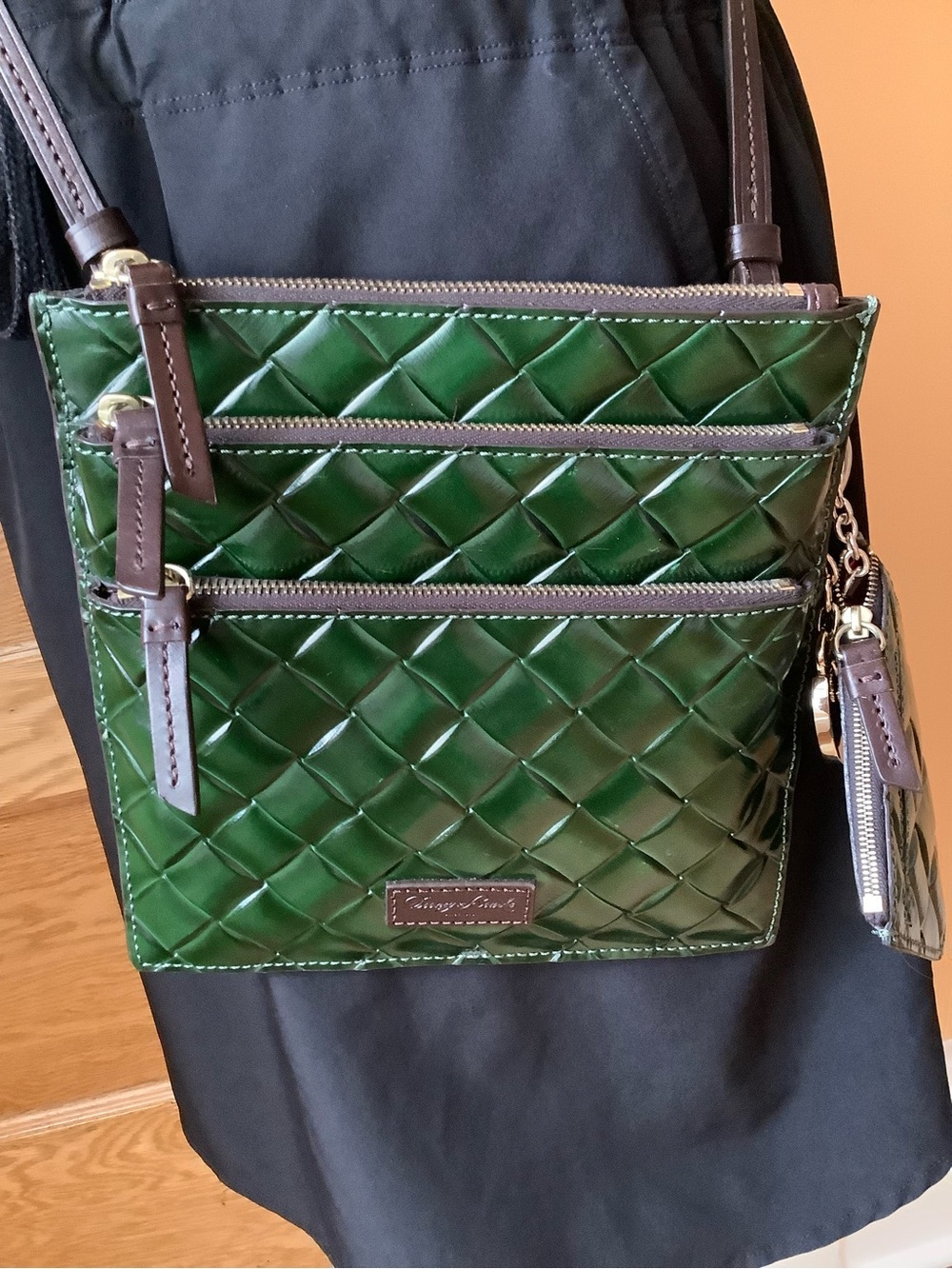 DOONEY & BOURKE Emerald Green Woven Leather Crossbody Bag Card Case Set